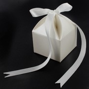 Bonbonniere Box With Ribbon Pearl 50x50x60mm Pk20 